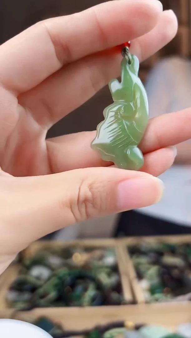 颈饰未镶嵌和田玉拍一发一，多样性发货