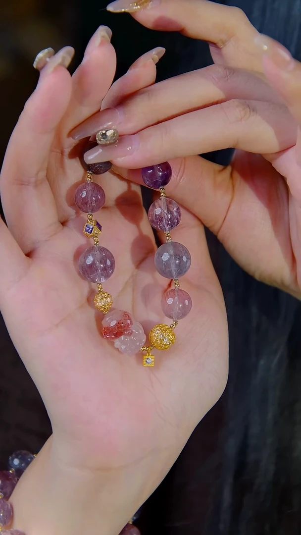 18K金镶嵌手链水晶金草莓貔貅超七设计款