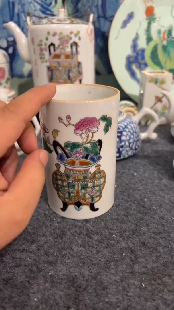 摆件瓷摆件瓷摆件博古插花笔筒