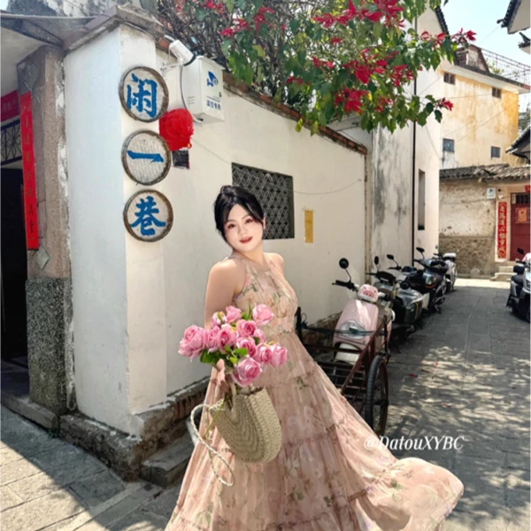 哒头.Studio【夏梦海棠】微胖大码设计感挂脖油画风度假茶连衣裙