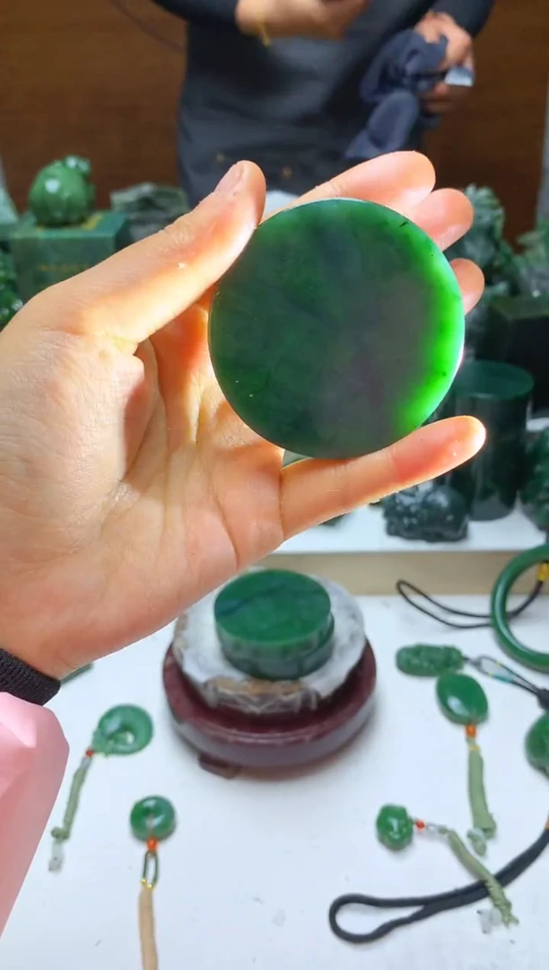 未镶嵌和田玉摆件随机发货，拍一发一