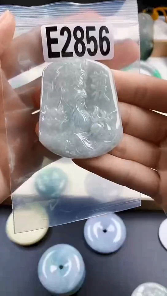 颈饰未镶嵌翡翠天然翡翠吊坠挂件