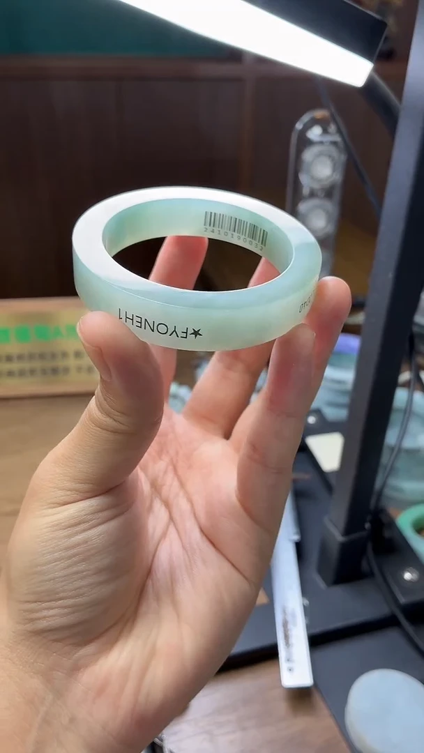 未镶嵌手镯定制翡翠梦**开定制