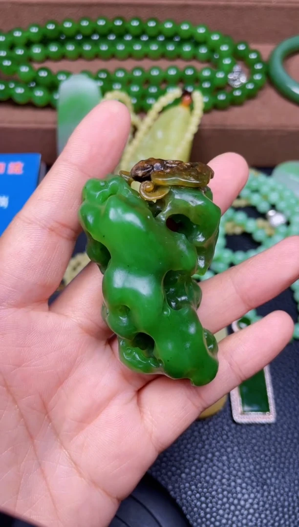 颈饰未镶嵌和田玉F618