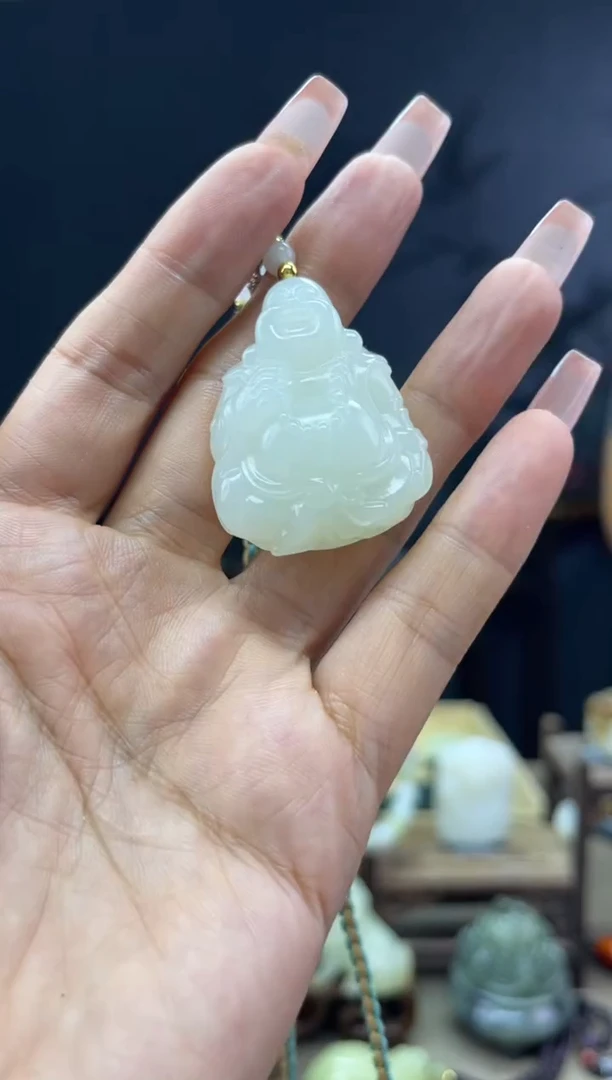 颈饰未镶嵌和田玉1