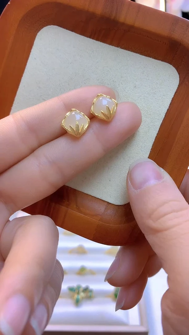 【闪购商品】和田玉耳钉银S925镀金镶嵌竹节耳钉