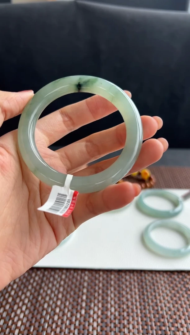 翡翠手镯未镶嵌47号54.4*9.8*9.8