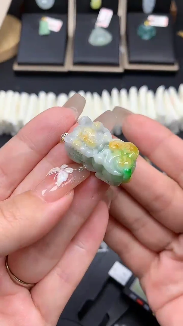 【闪购商品】翡翠吊坠(不含链)18K金镶嵌MS114142