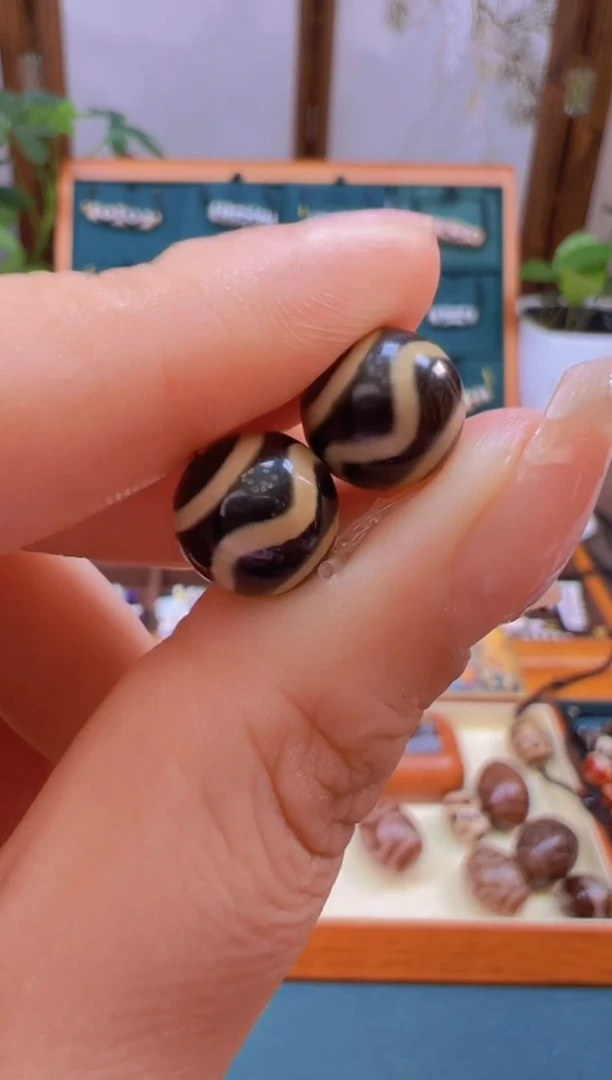 未镶嵌颈饰玛瑙/玉髓6.(微瑕随机发货)