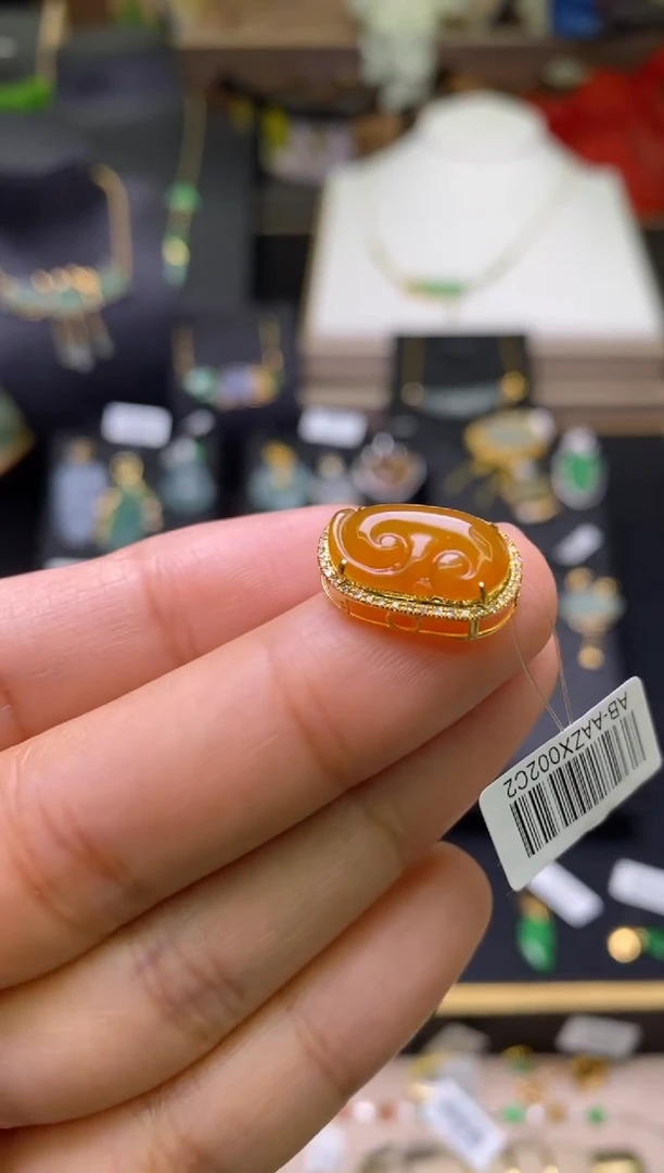 【闪购商品】翡翠颈饰18K金镶嵌净货17964