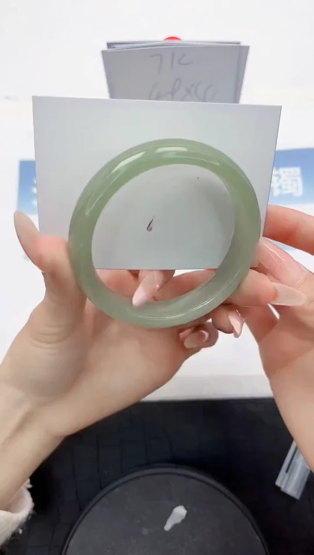 【闪购商品】石英质玉手镯未镶嵌G114-58.3