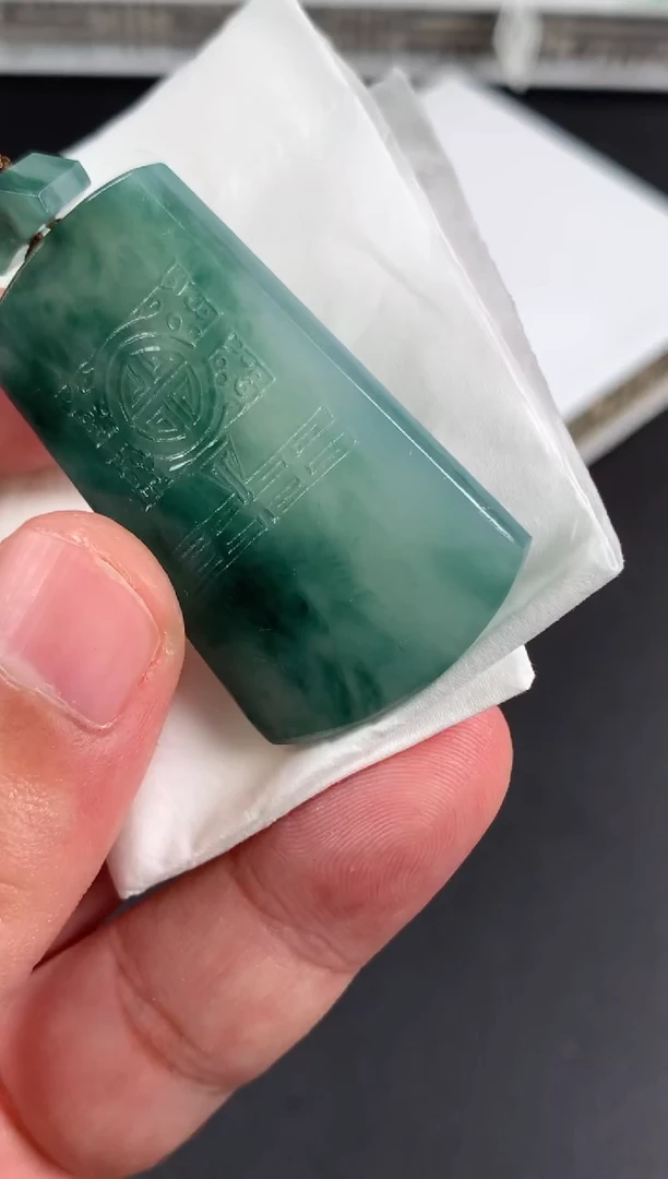 未镶嵌定制翡翠?翡翠