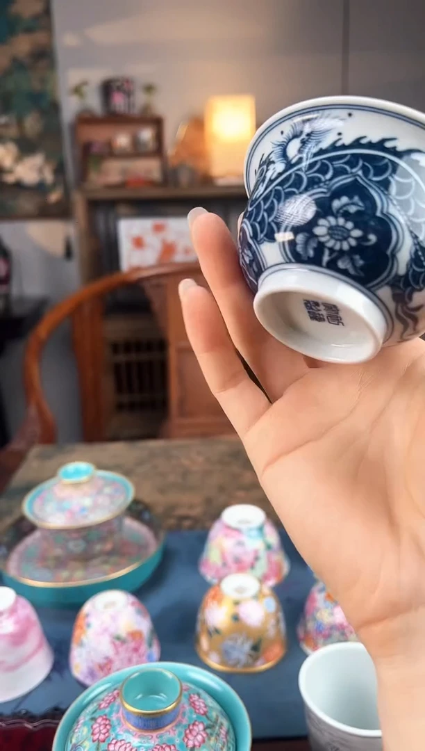 青花龙纹盖碗盖碗