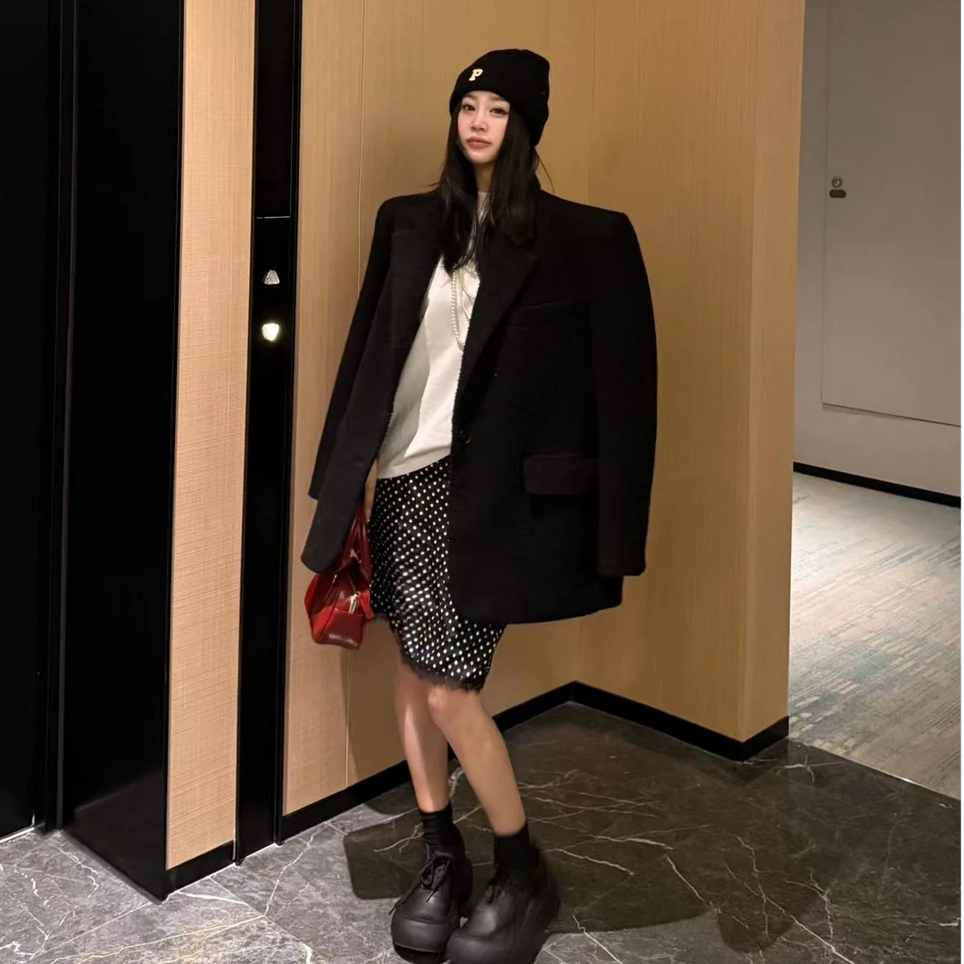 宠儿【2025冬季韩版缎面拼蕾丝波点时尚半裙】