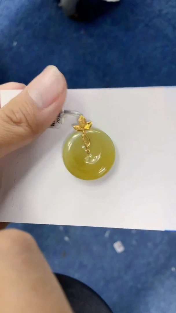 翡翠18K金镶嵌吊坠(不含链)1