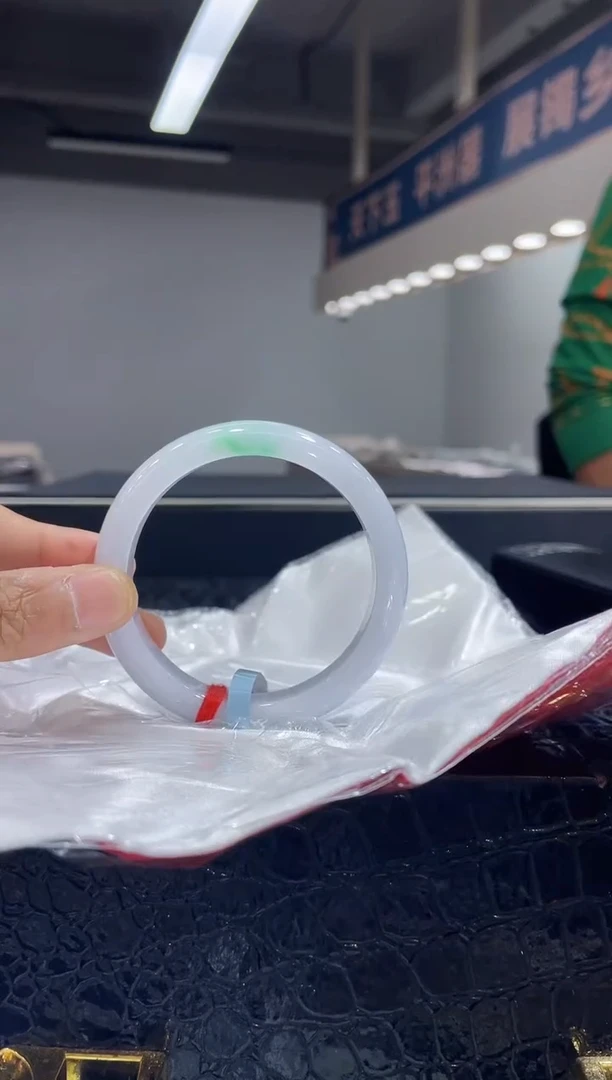 未镶嵌手镯翡翠12    5556