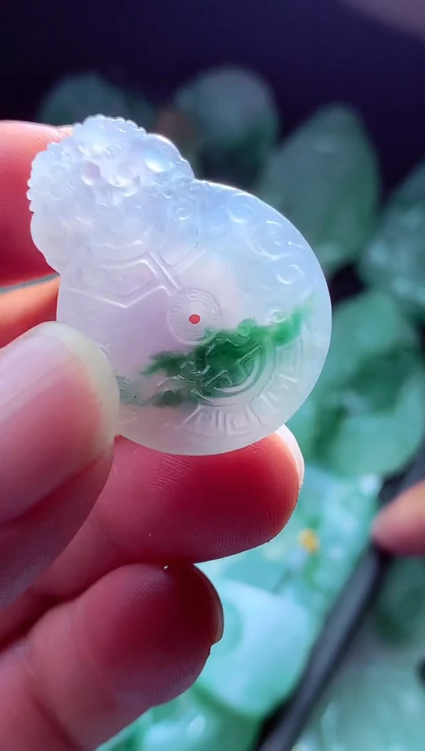 未镶嵌定制翡翠流****?翡翠毛货定制