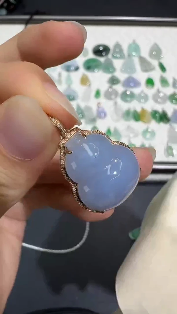 翡翠18K金镶嵌颈饰X0715-1501-605