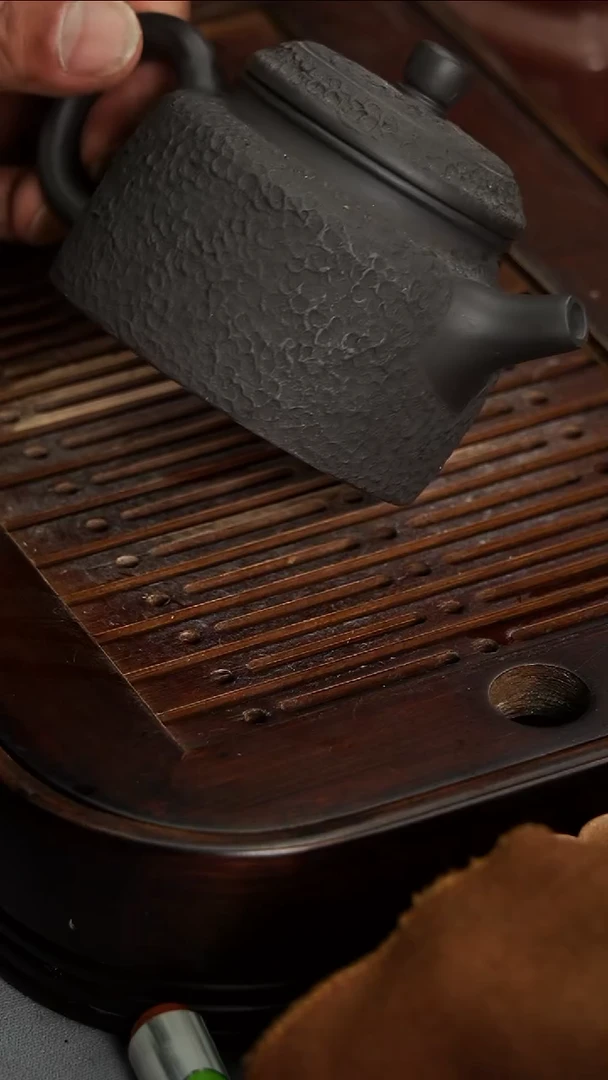 茶壶紫砂宜兴紫砂石黄仿铁德钟220毫升