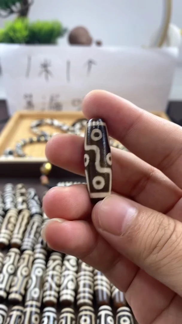 玛瑙/玉髓散珠大*孩天珠