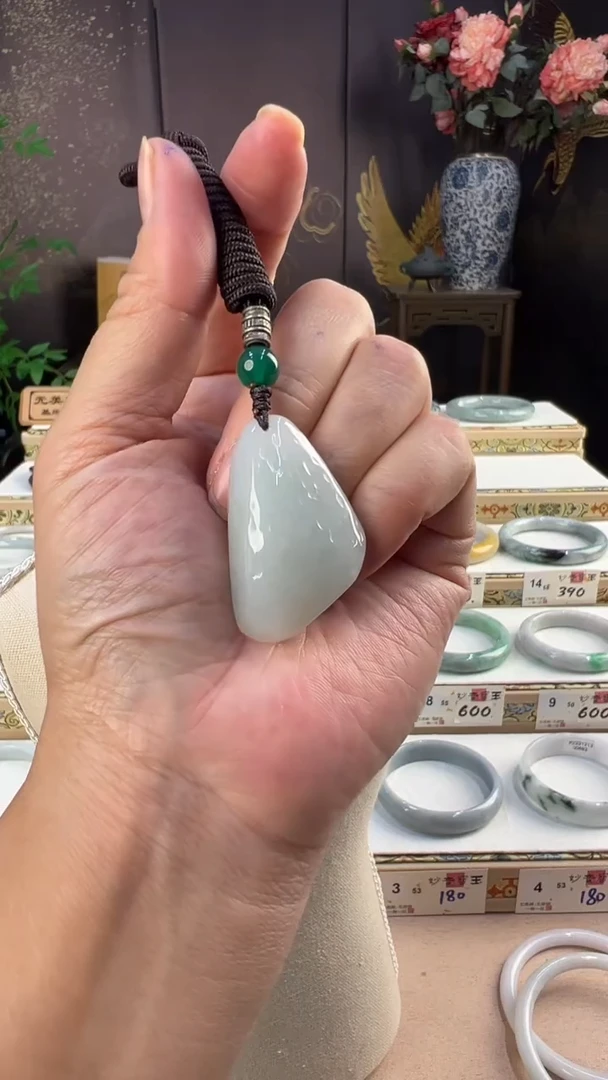 【闪购商品】翡翠吊坠(不含链)未镶嵌吊坠