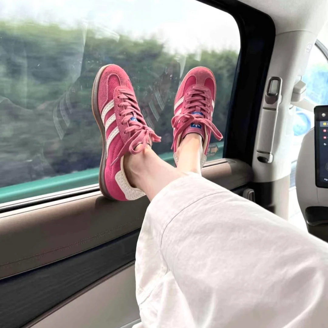 adidas/阿迪达斯GAZELLE 时尚百搭草莓熊粉经典运动T头板鞋IF1809