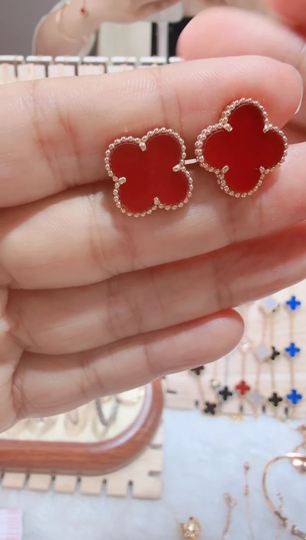 玛瑙/玉髓耳钉18K金镶嵌幸运草耳钉15mm