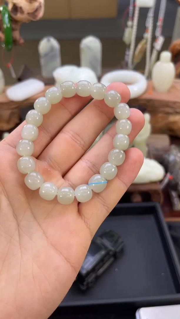 【闪购商品】和田玉手串未镶嵌卡10且末青白老型 多样性发一