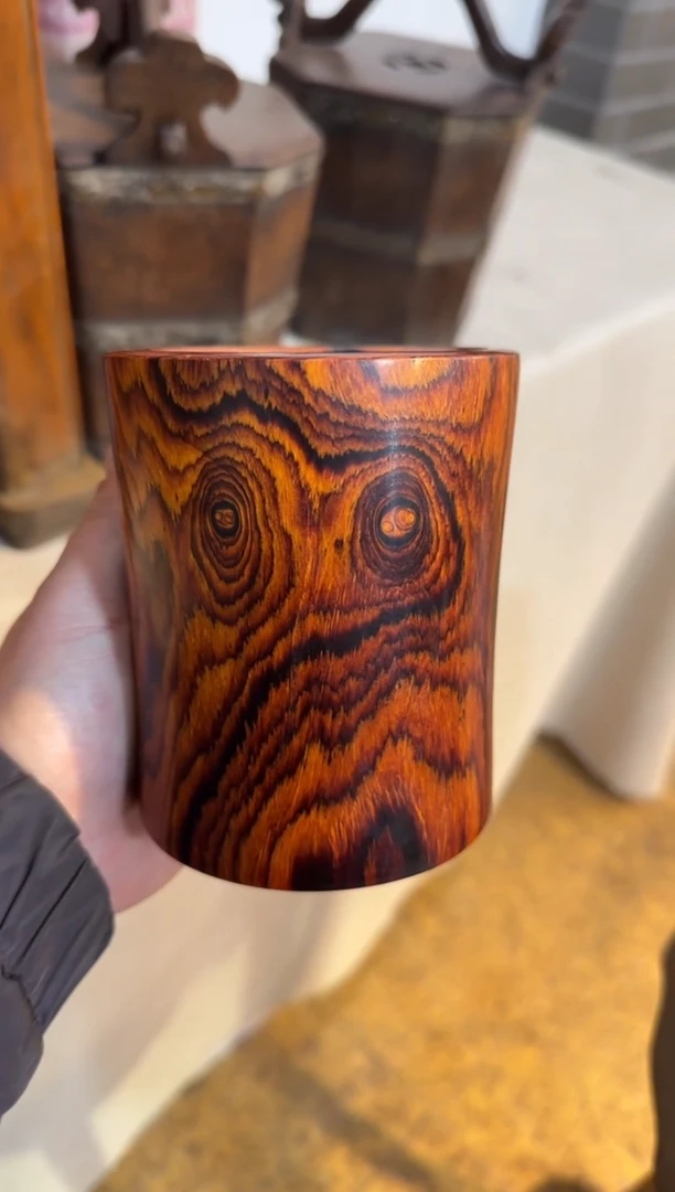 【闪购商品】木黄花梨      笔筒     工艺品