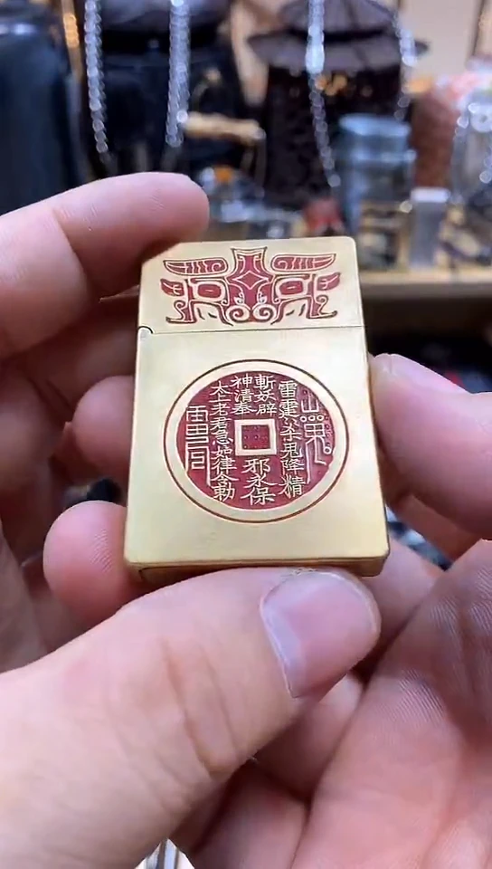 瓷片闪购商品  如图所示