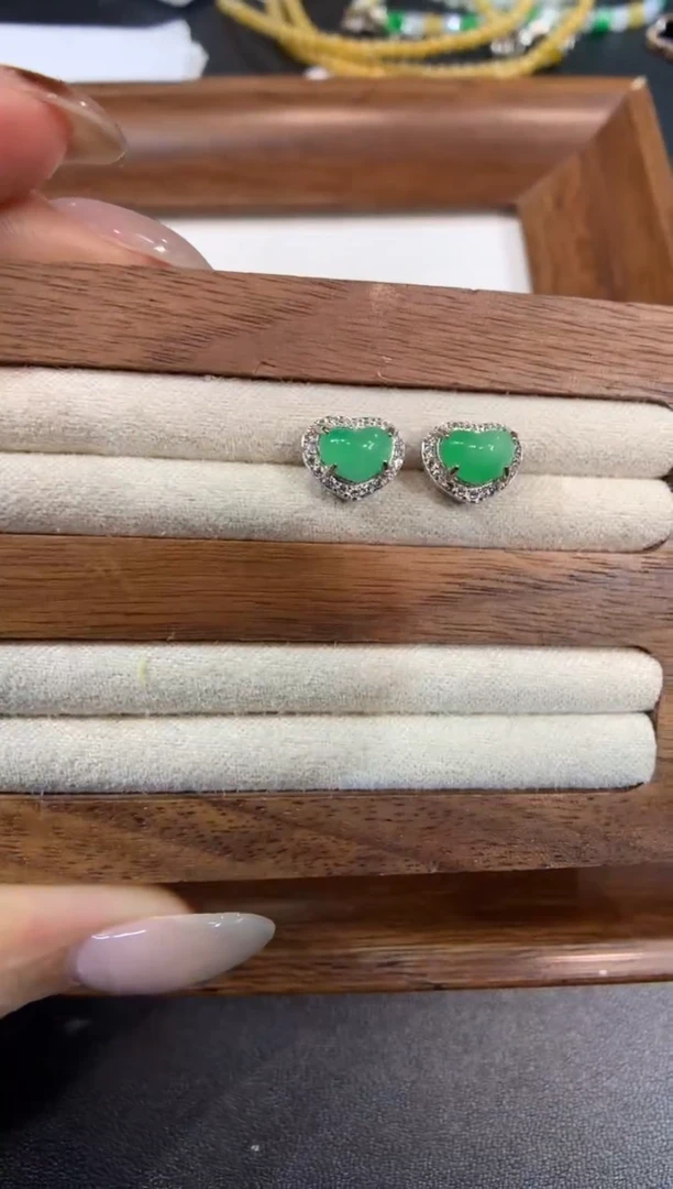 银S925镶嵌翡翠耳饰耳钉