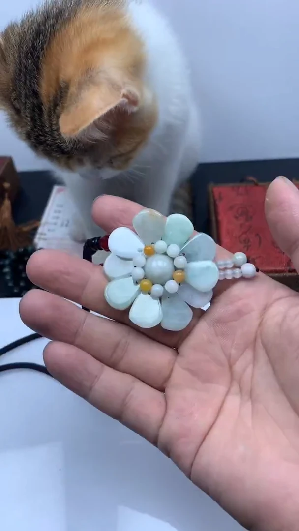 颈饰未镶嵌翡翠花花