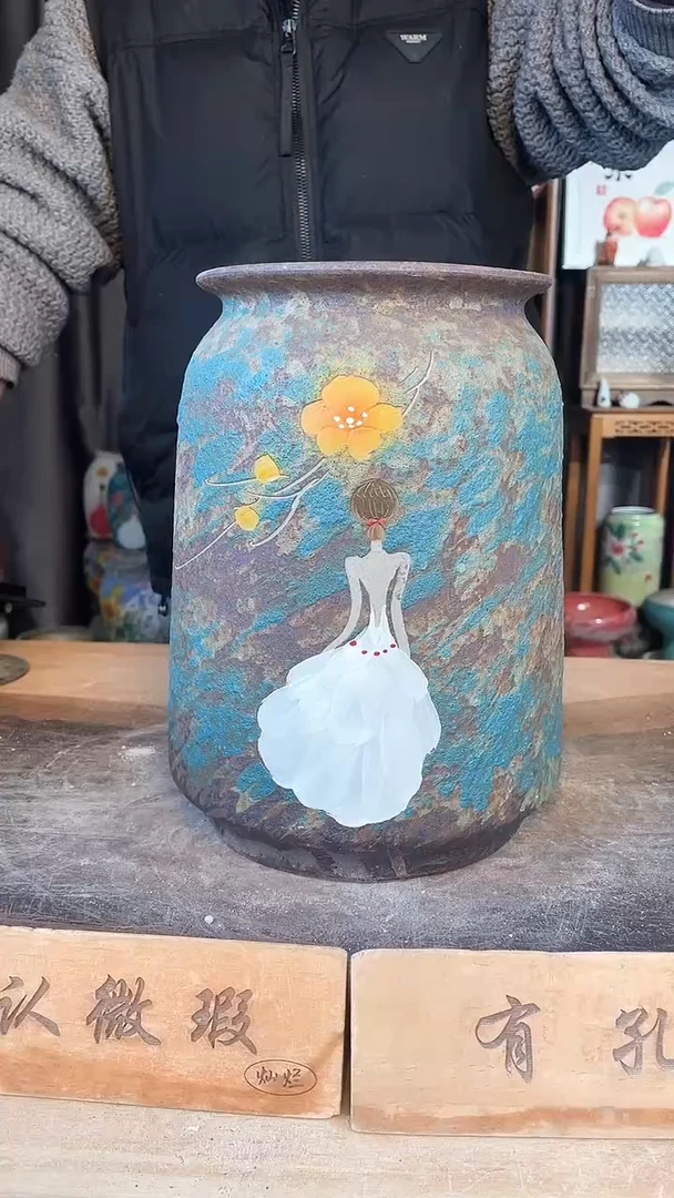 【闪购商品】摆件7-210口17高27    微瑕一个