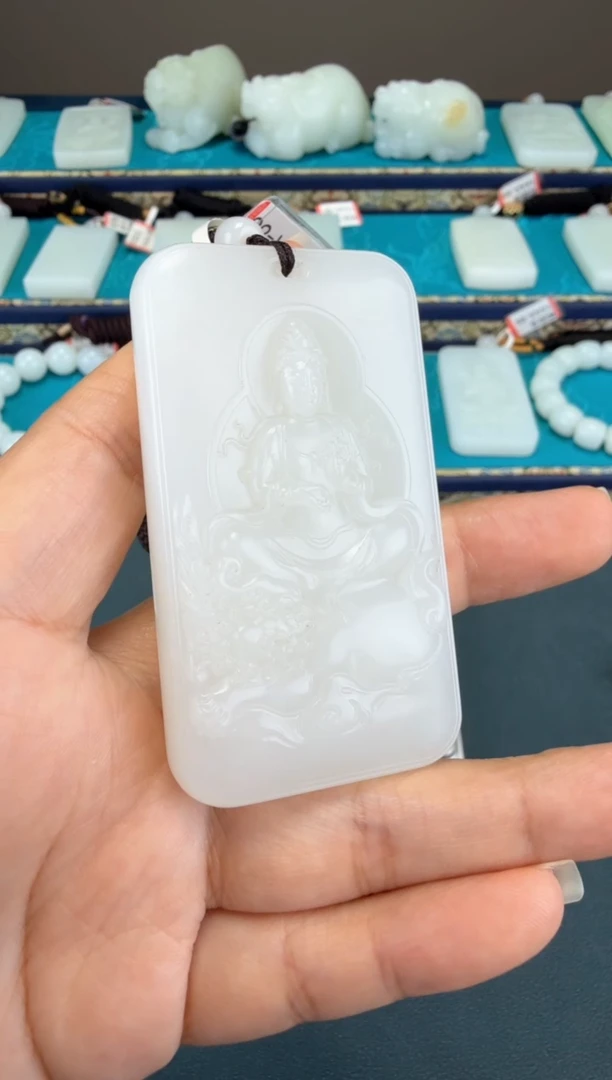 颈饰未镶嵌和田玉1