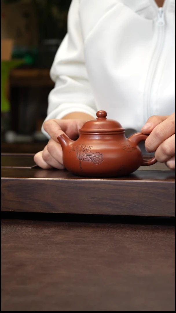茶壶紫砂-朱泥刻绘容天220cc左右