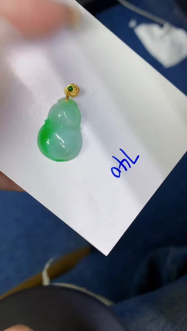 颈饰未镶嵌翡翠缅甸天然翡翠A货