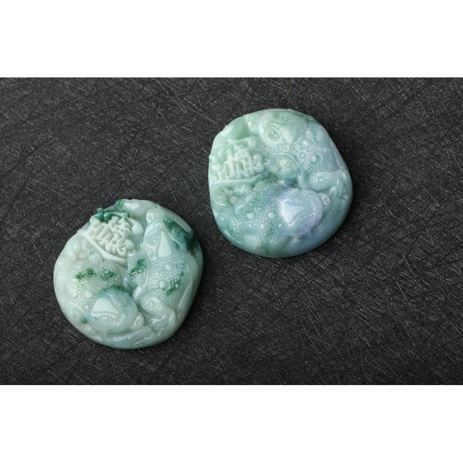 天然A货翡翠细糯飘花精美精雕金蟾挂件富贵莲莲吊坠多样性发其一