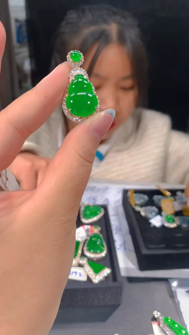 【闪购商品】定制翡翠未镶嵌65多样性发货（发其一）