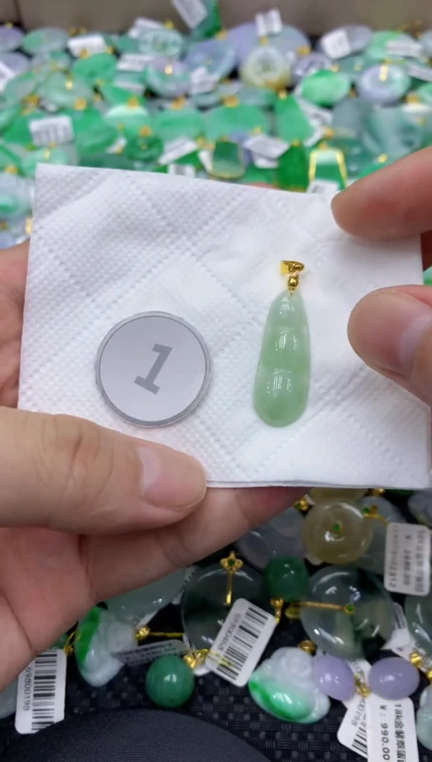 颈饰未镶嵌翡翠天然缅甸翡翠A货