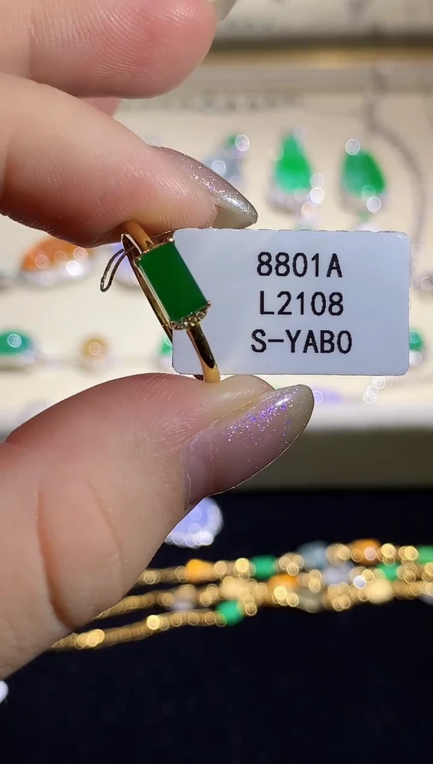 翡翠戒指18K金镶嵌L2108多样性发其一