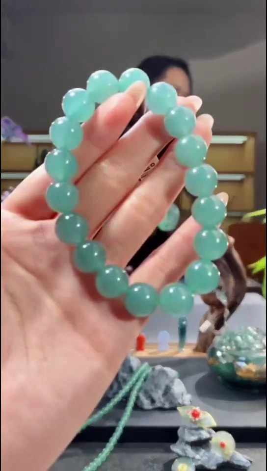未镶嵌手串翡翠手串（多样性发其一）