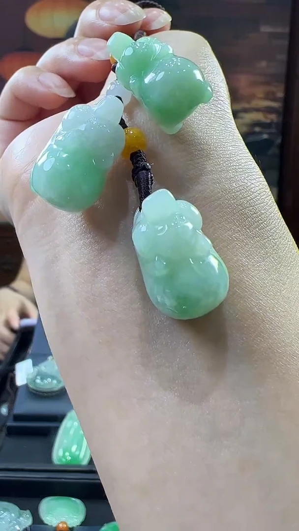 未镶嵌挂件翡翠猪猪包挂