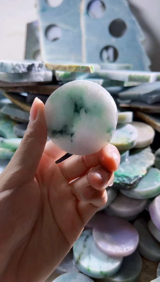 翡翠裸石缅甸翡翠A货陈205