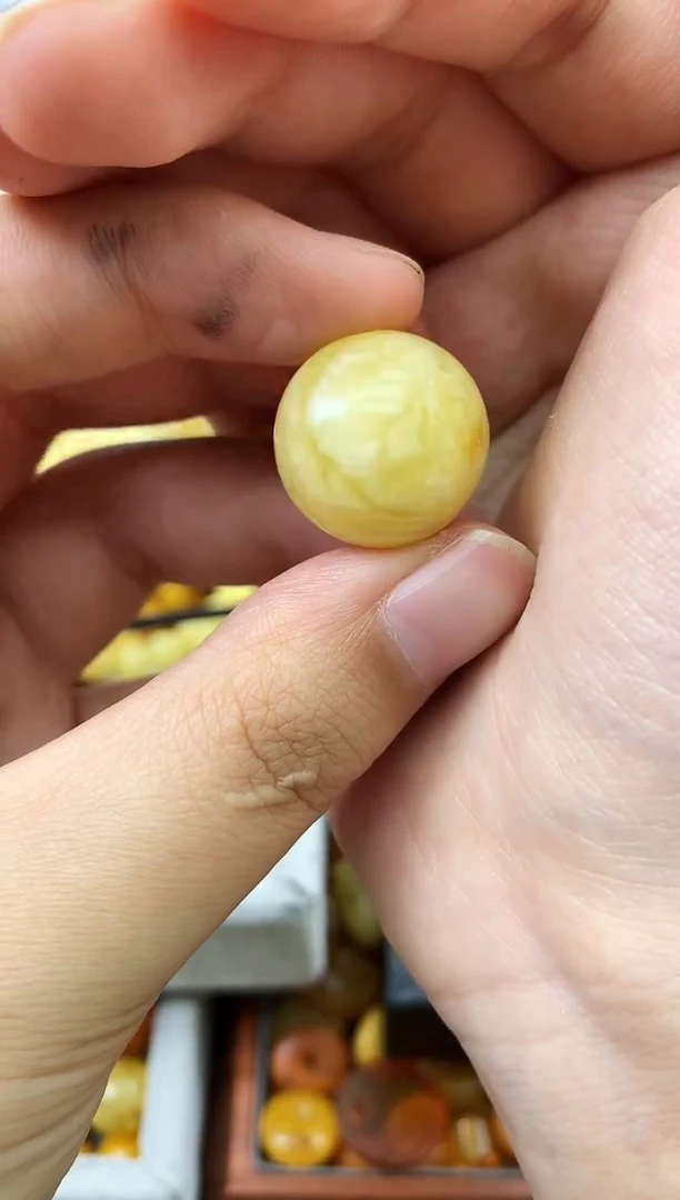 未镶嵌琥珀珠宝奇石28