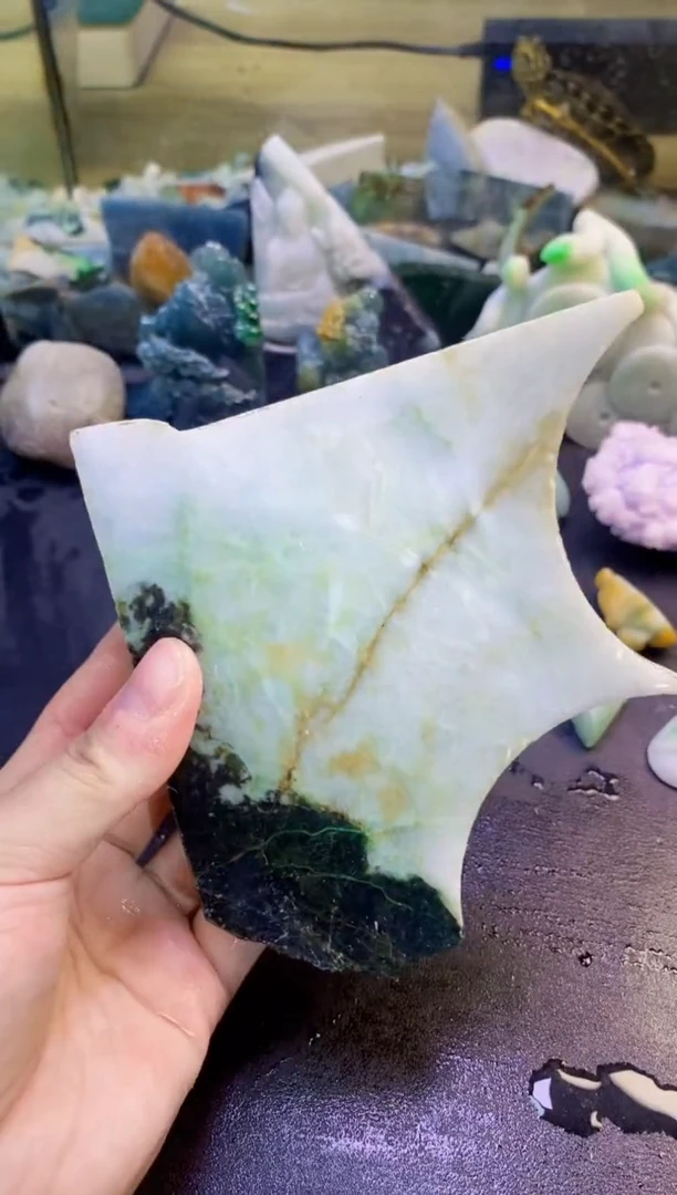 翡翠挂件未镶嵌087