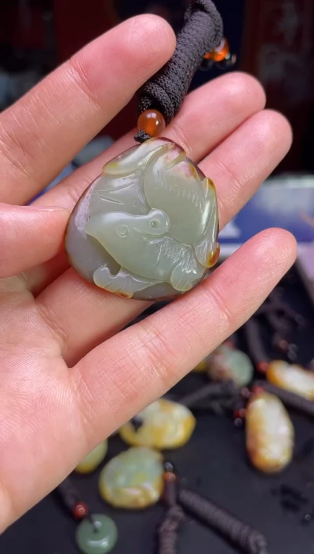 颈饰未镶嵌和田玉1