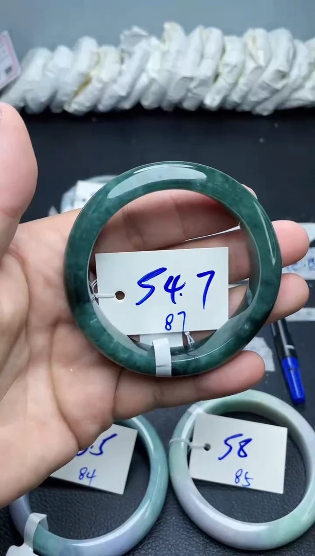 未镶嵌手镯翡翠87