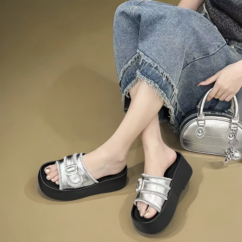 2025夏季新款女韩版时尚百搭休闲鞋厚底一字拖小个子外穿沙滩凉拖