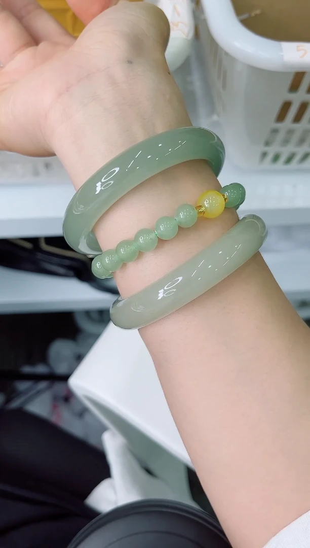 未镶嵌手镯石英质玉118-59