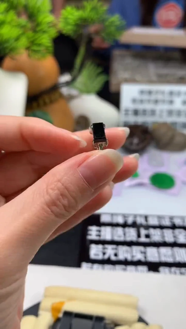 未镶嵌戒指翡翠吱****?---116289